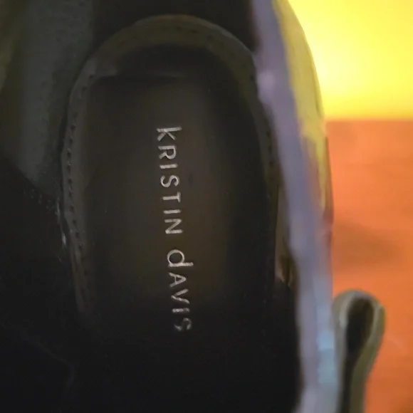 BRAND NEW PATENT LEATHER SHOE BOOTS!!! KRISTIN DAVIS - Picture 3 of 5